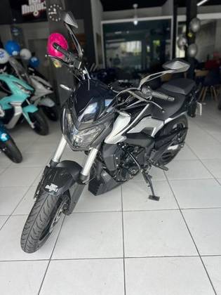 BAJAJ DOMINAR 250 